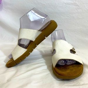 Aerosoles New Wip Open Toe Flat Slides Sandals, flexible comfort, size 8, white